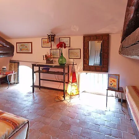 Praiola - Exclusive Seafacing Mansion With Pool And Jacuzzi